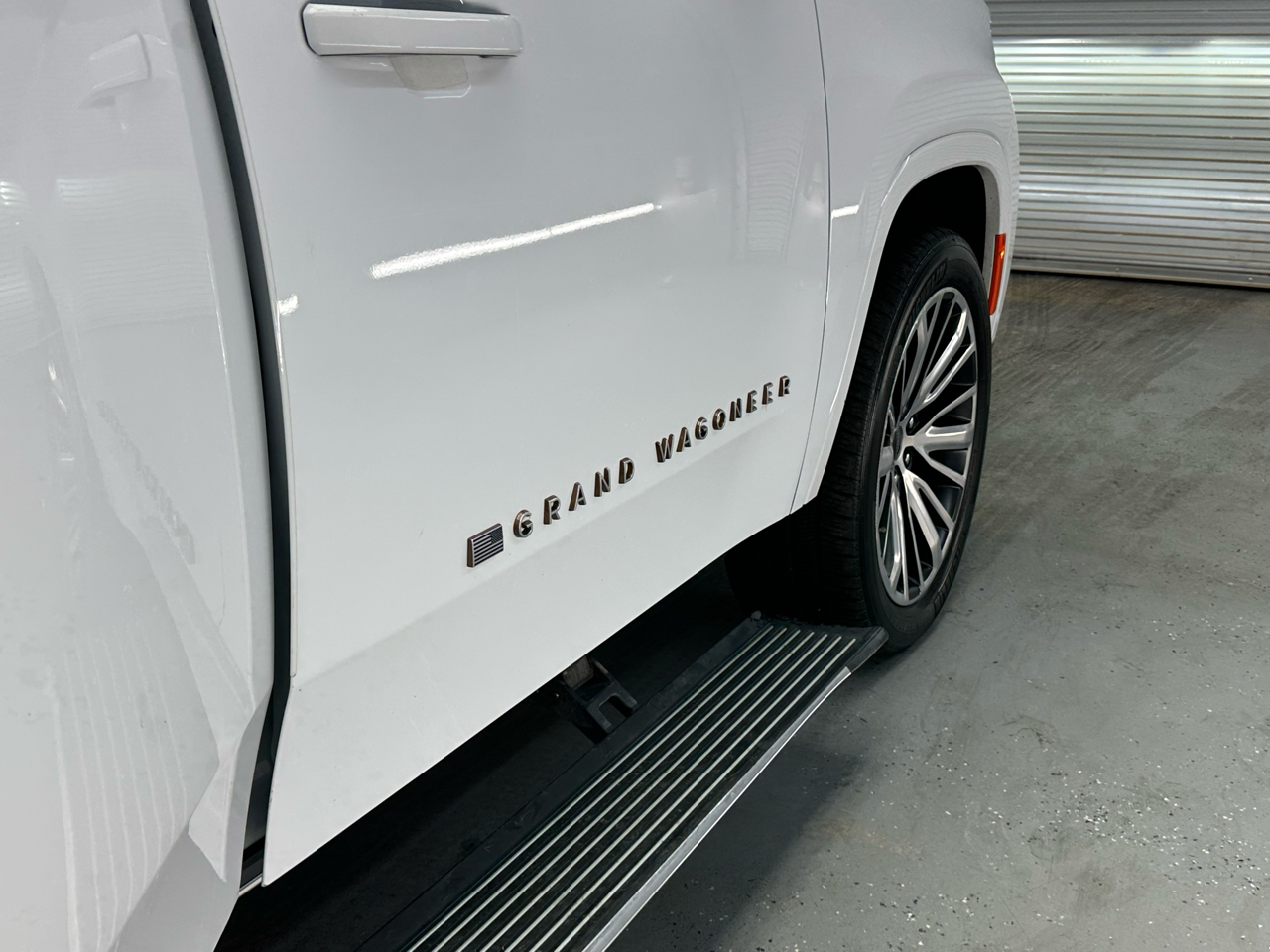 Jeep Grand Wagoneer Series III 4WD 2022