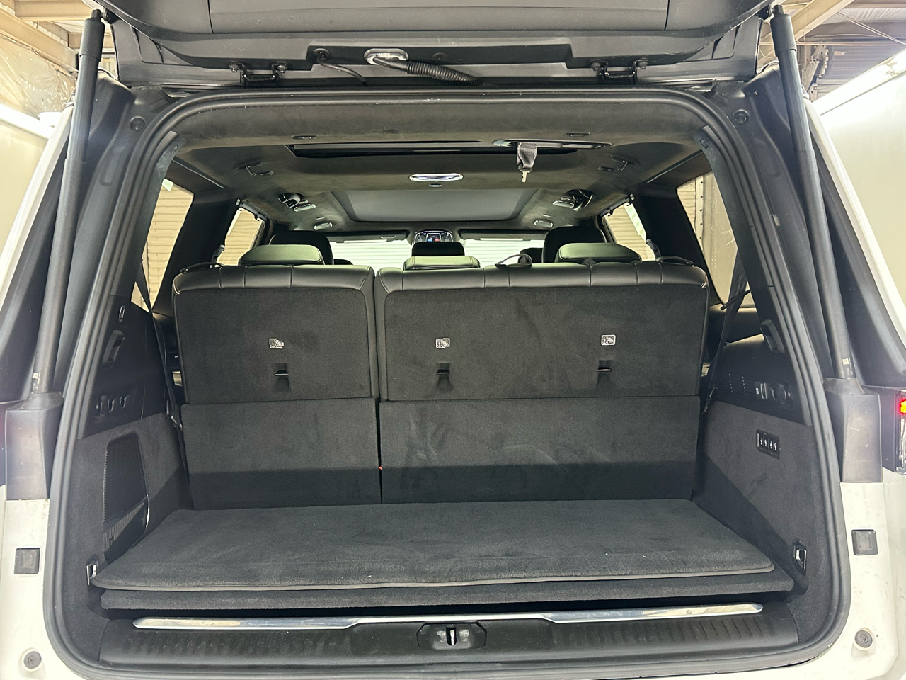 Jeep Grand Wagoneer Series III 4WD 2022