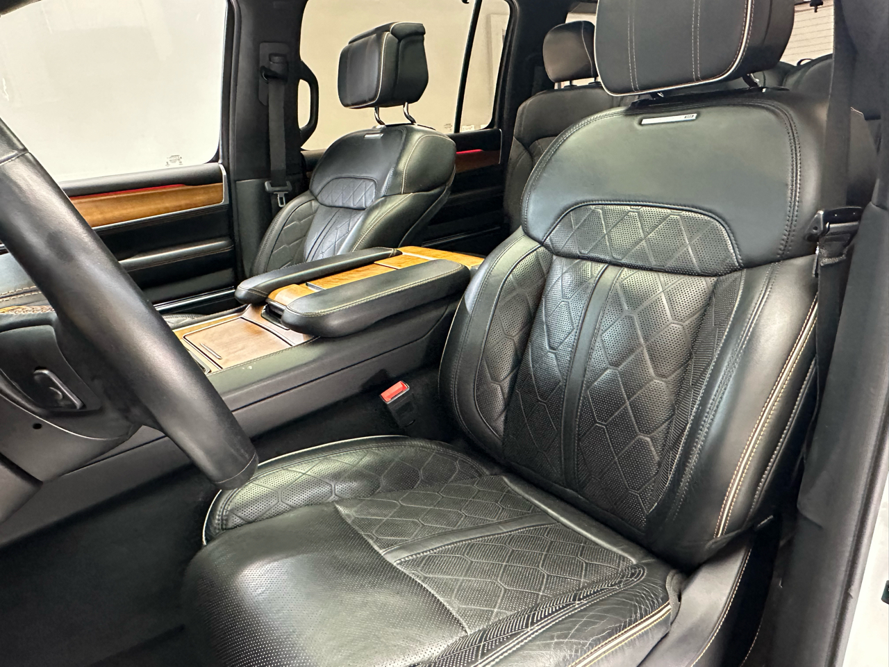 Jeep Grand Wagoneer Series III 4WD 2022