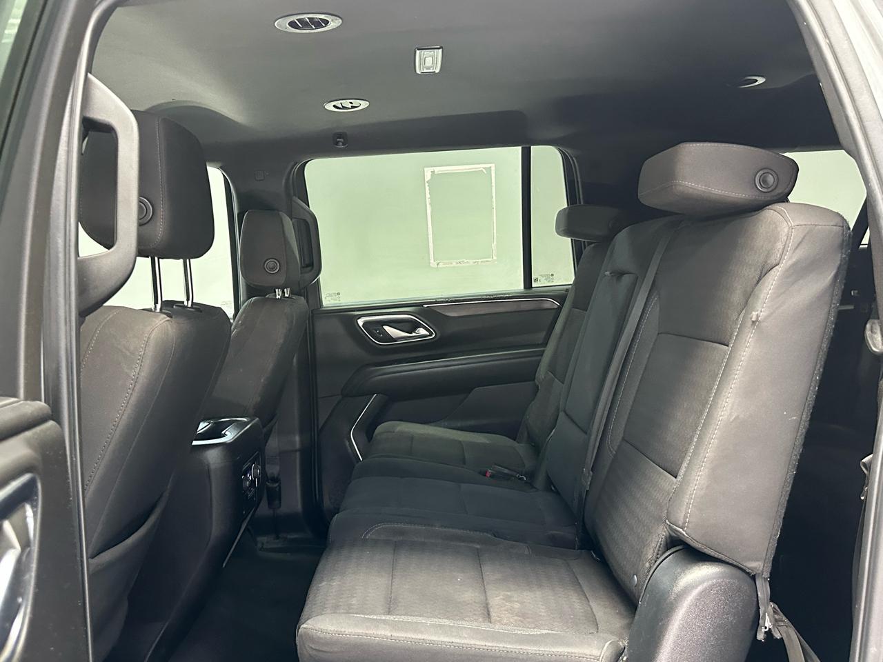 Chevrolet Suburban LS 2023