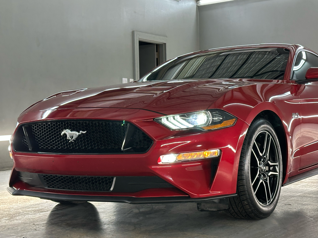Ford Mustang GT Premium 2D Coupe 2020