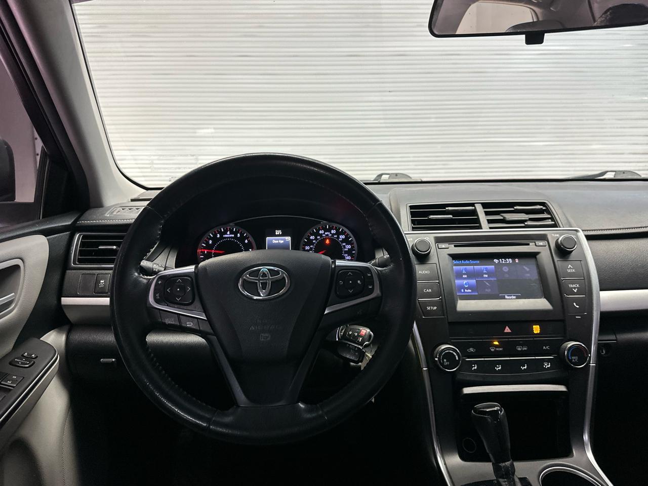 Toyota Camry SE 2017