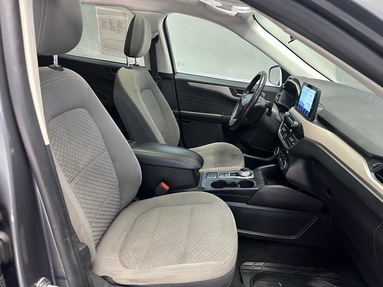 Ford Escape Hybrid  2022