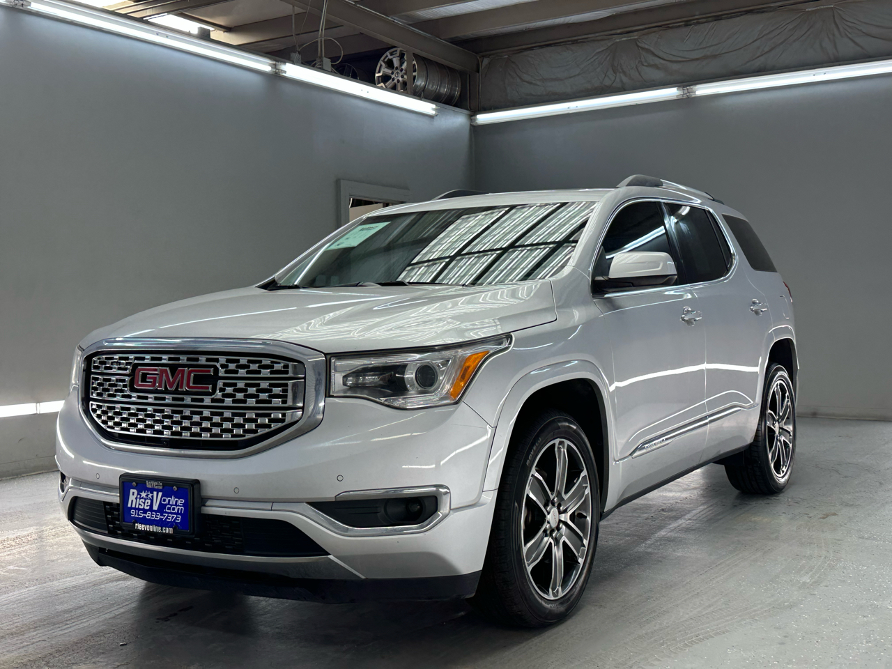 GMC Acadia Denali 2019