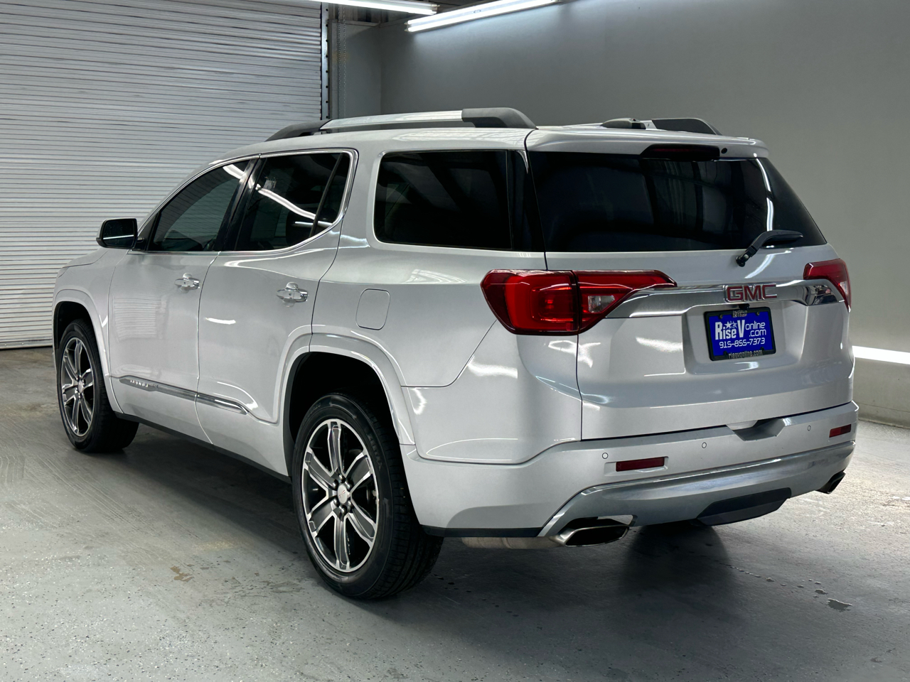 GMC Acadia Denali 2019