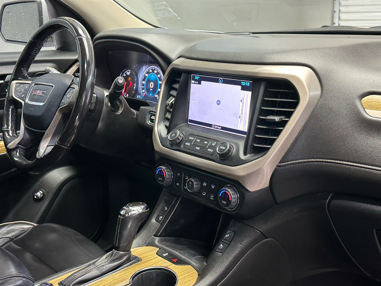 GMC Acadia Denali 2019