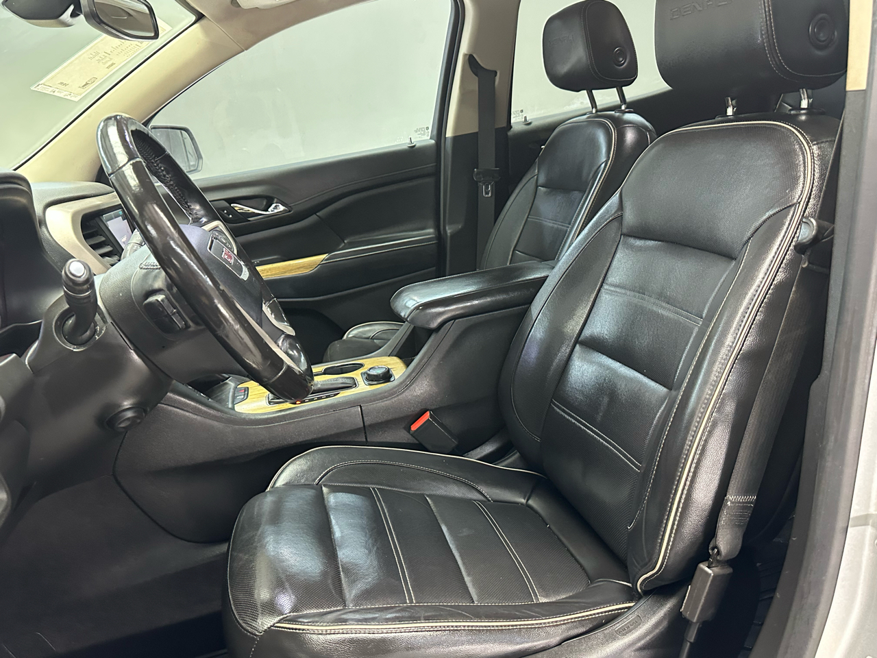 GMC Acadia Denali 2019