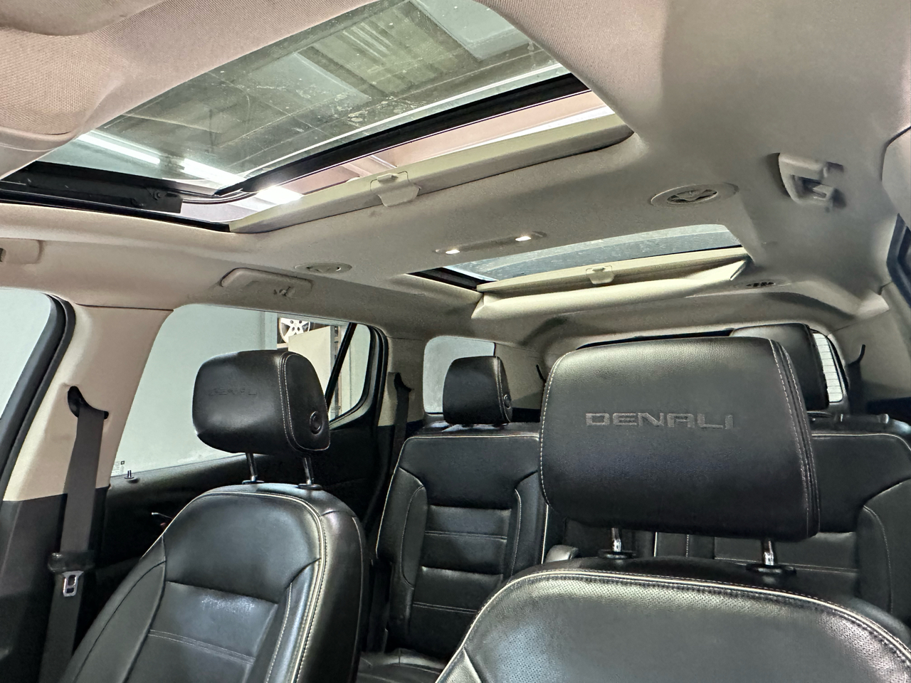 GMC Acadia Denali 2019