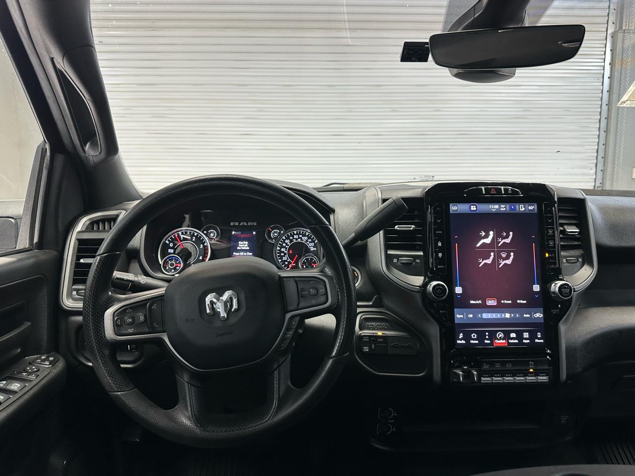 RAM 3500 Tradesman Crew Cab 4WD DRW 2024