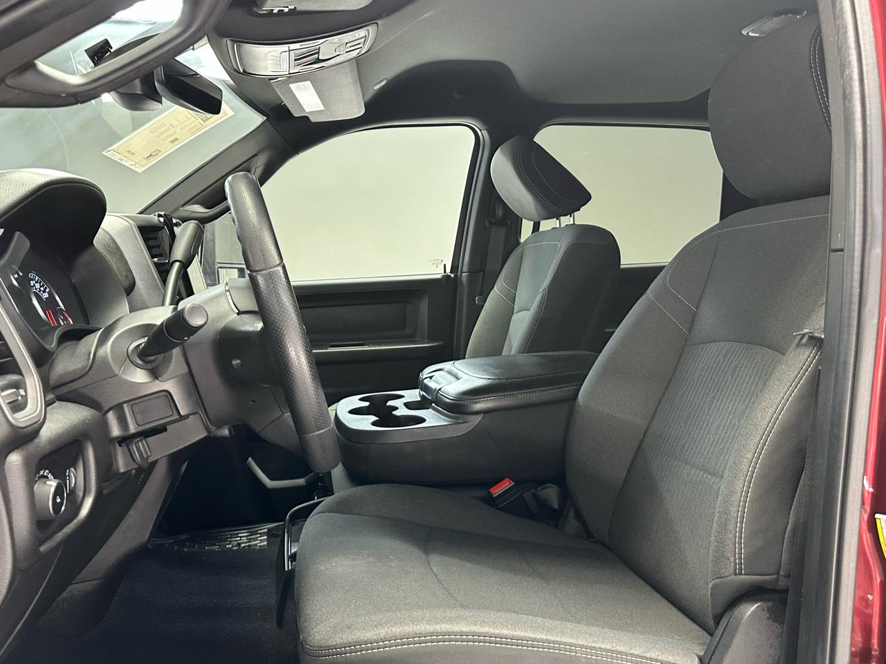 RAM 3500 Tradesman Crew Cab 4WD DRW 2024