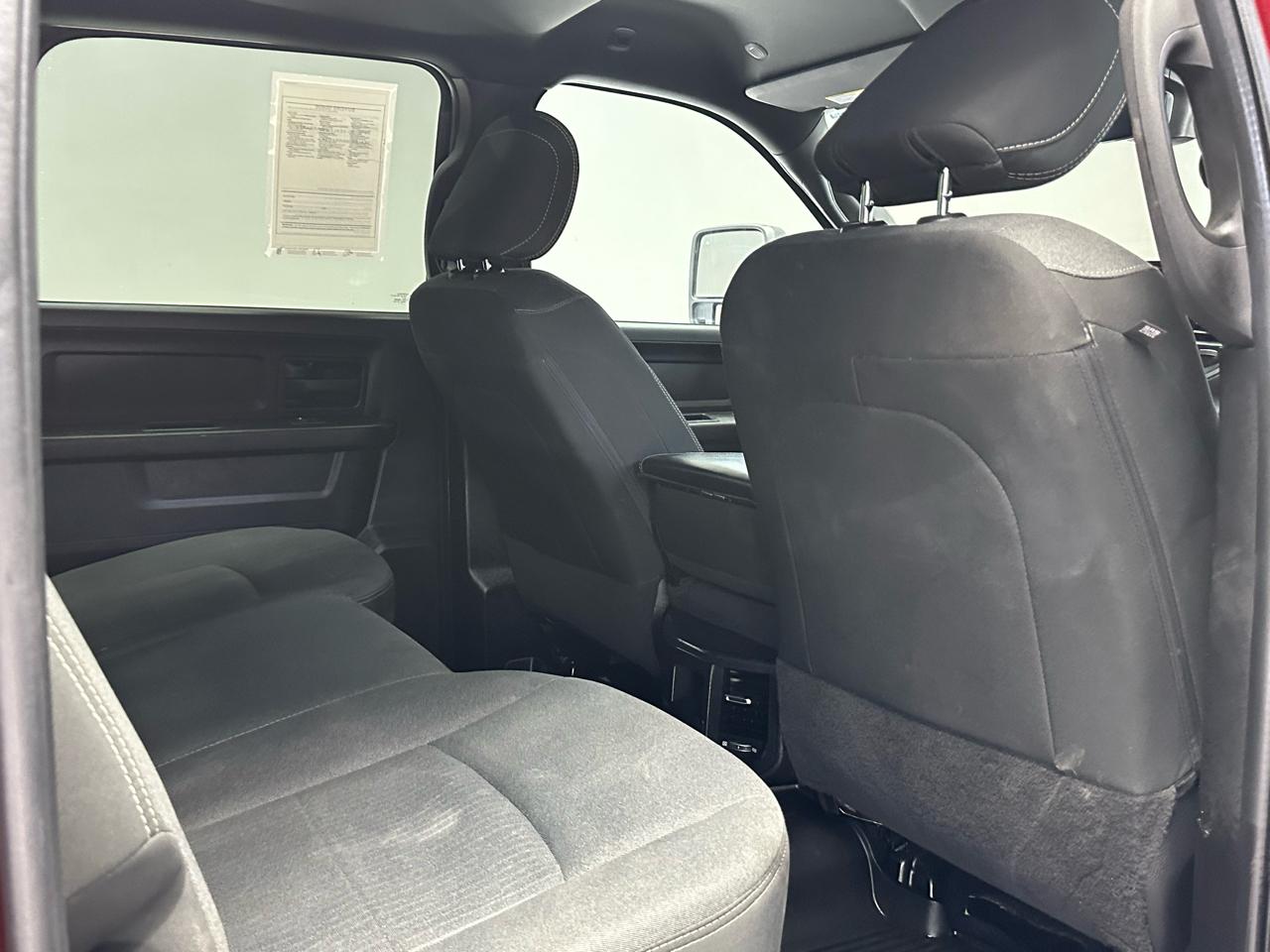 RAM 3500 Tradesman Crew Cab 4WD DRW 2024