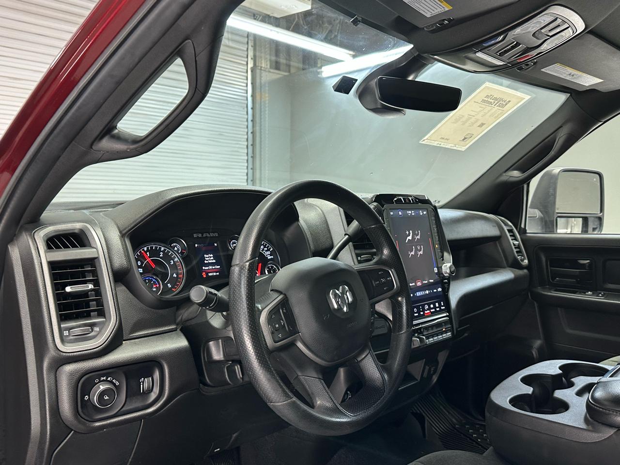 RAM 3500 Tradesman Crew Cab 4WD DRW 2024