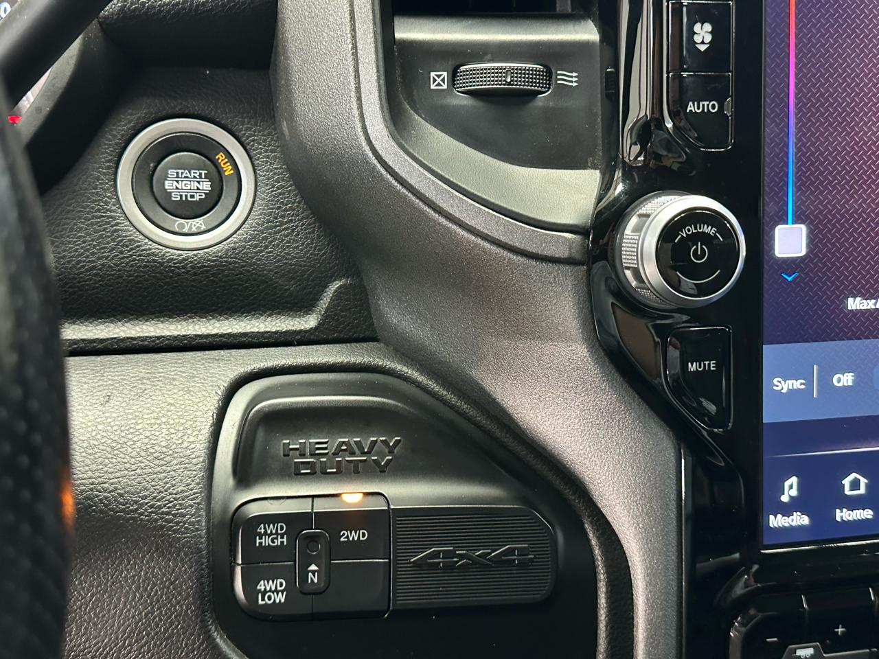 RAM 3500 Tradesman Crew Cab 4WD DRW 2024