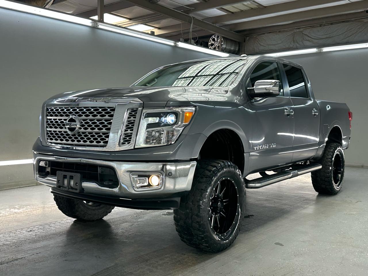 Nissan Titan PRO-4X Crew Cab 4WD 2018
