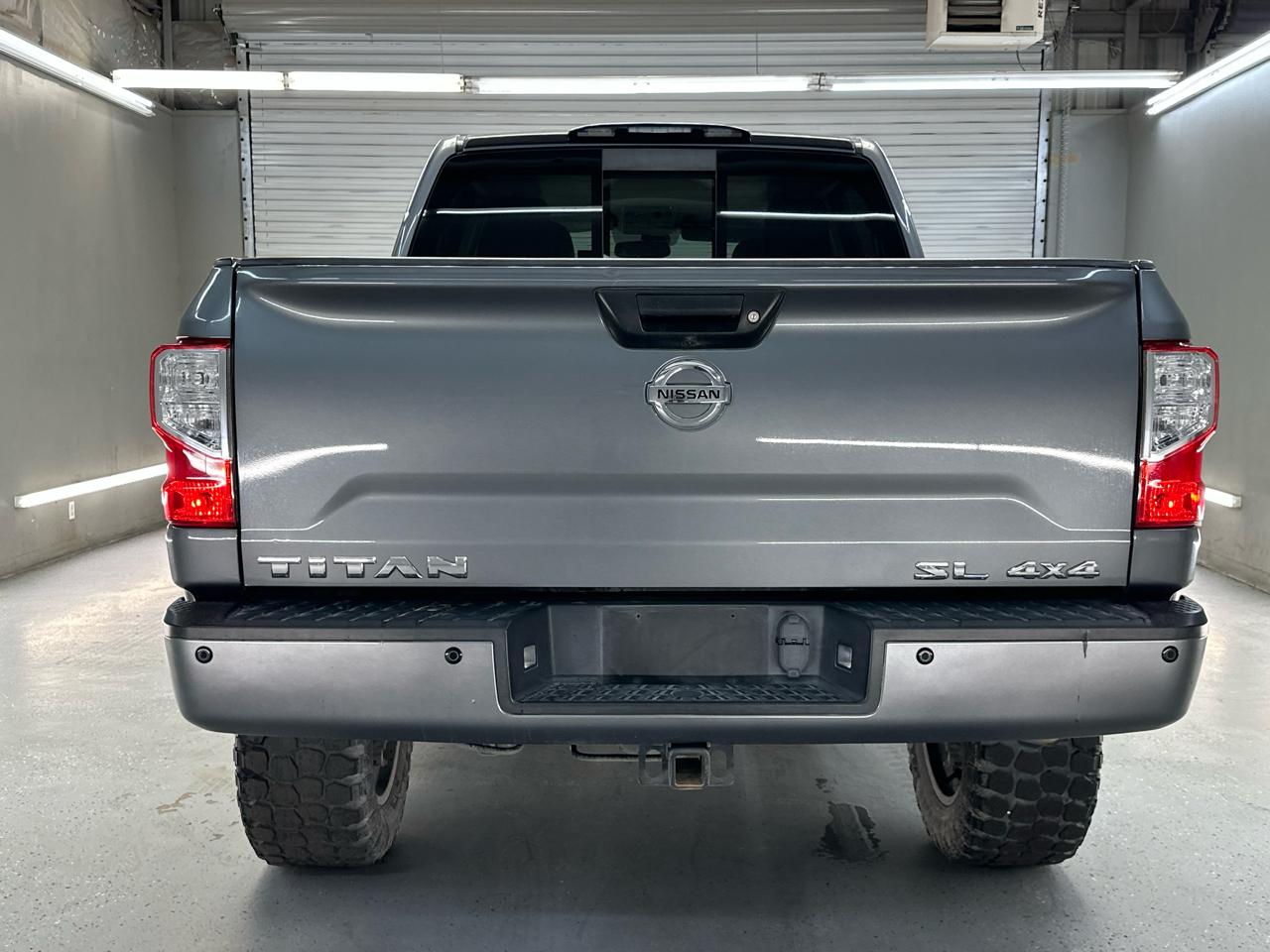 Nissan Titan PRO-4X Crew Cab 4WD 2018