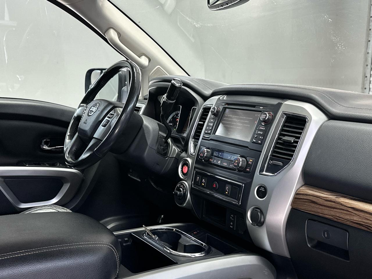 Nissan Titan PRO-4X Crew Cab 4WD 2018