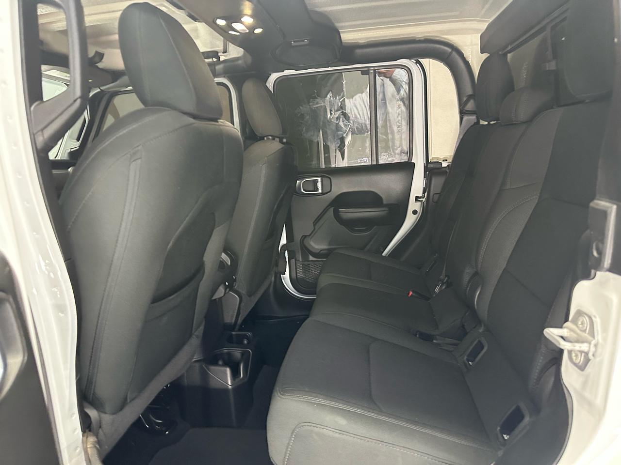 Jeep Gladiator Sport 2021