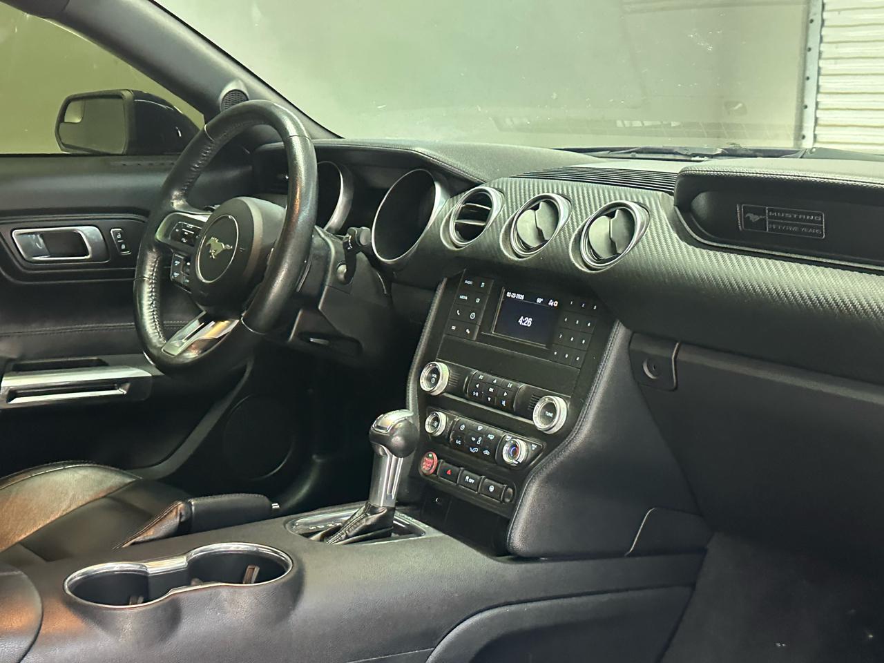 Ford Mustang EcoBoost Coupe 2020