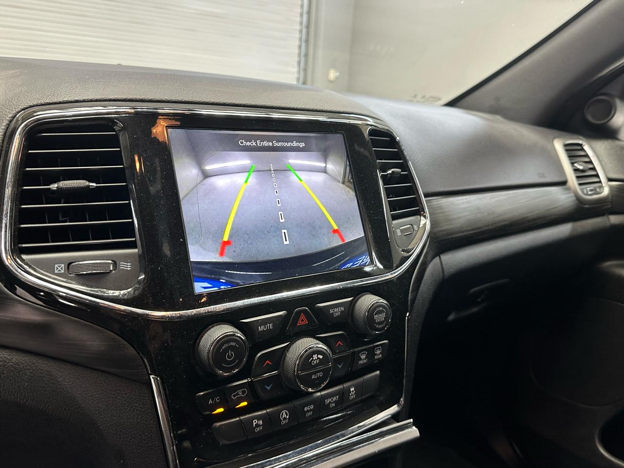 Jeep Grand Cherokee Laredo E 2WD 2021