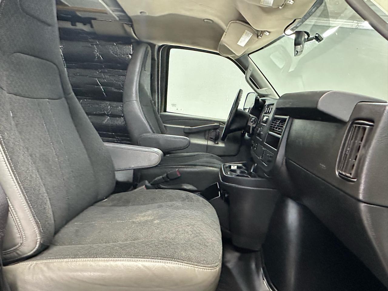 GMC Savana G2500 Cargo 2021