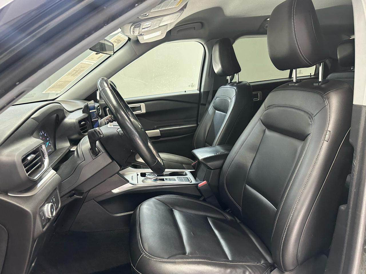 Ford Explorer XLT 2022