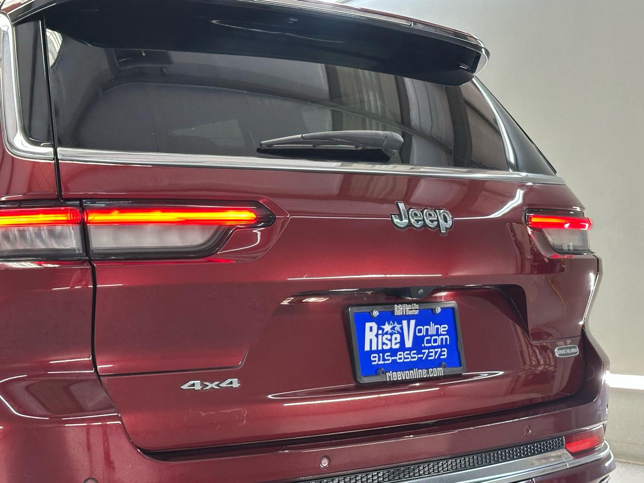 Jeep Grand Cherokee L Overland 4WD 2023