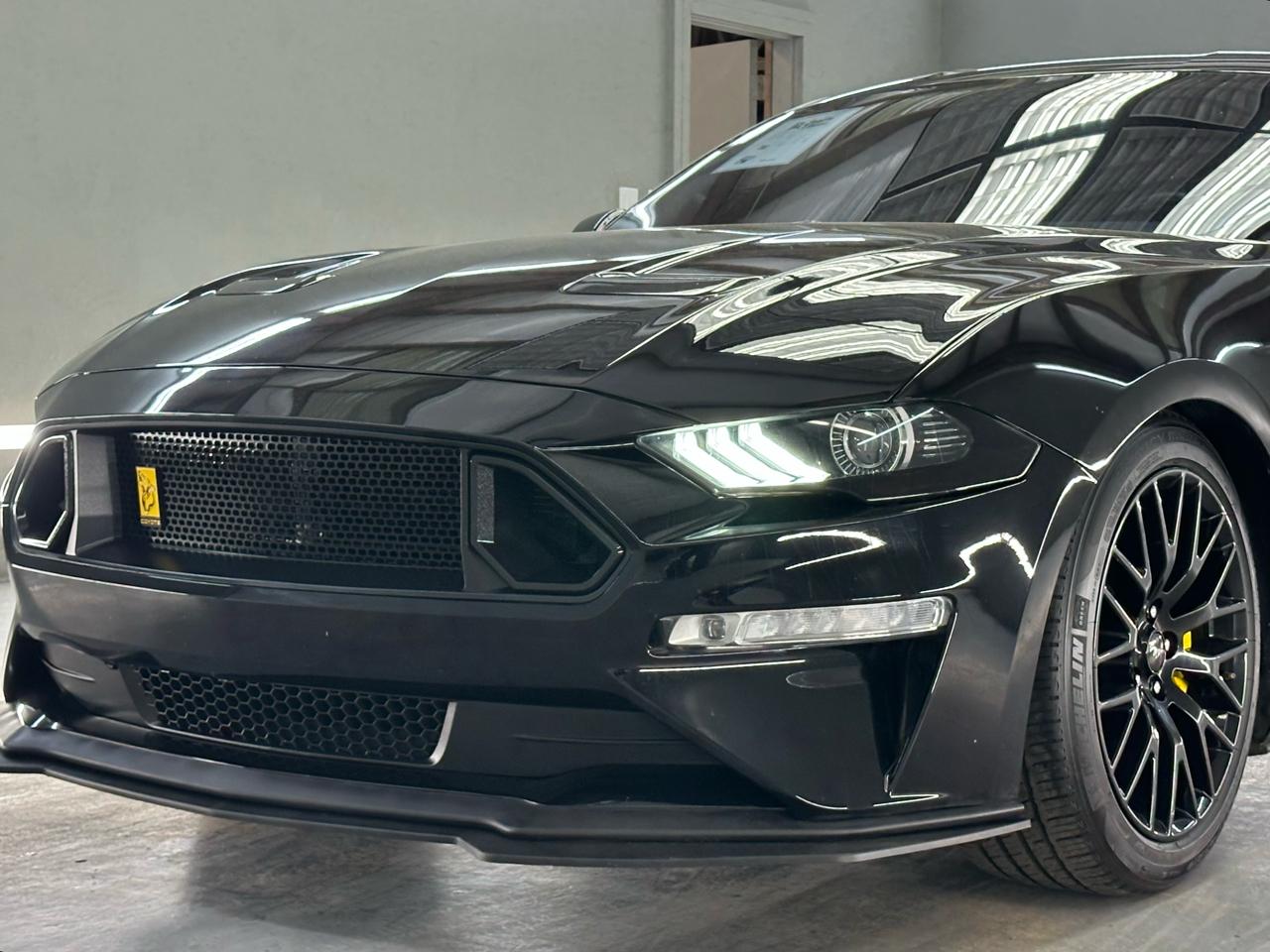 Ford Mustang GT Premium Coupe 2018