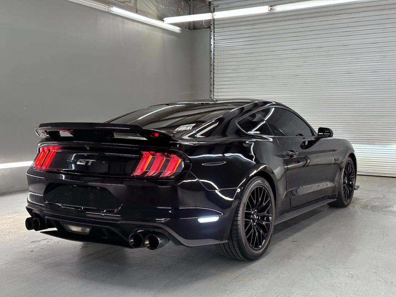 Ford Mustang GT Premium Coupe 2018