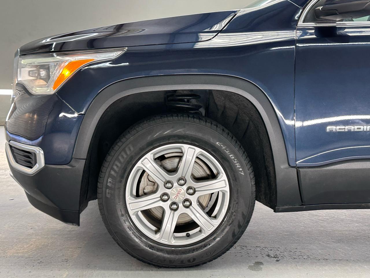 GMC Acadia SLE-1 FWD 2017