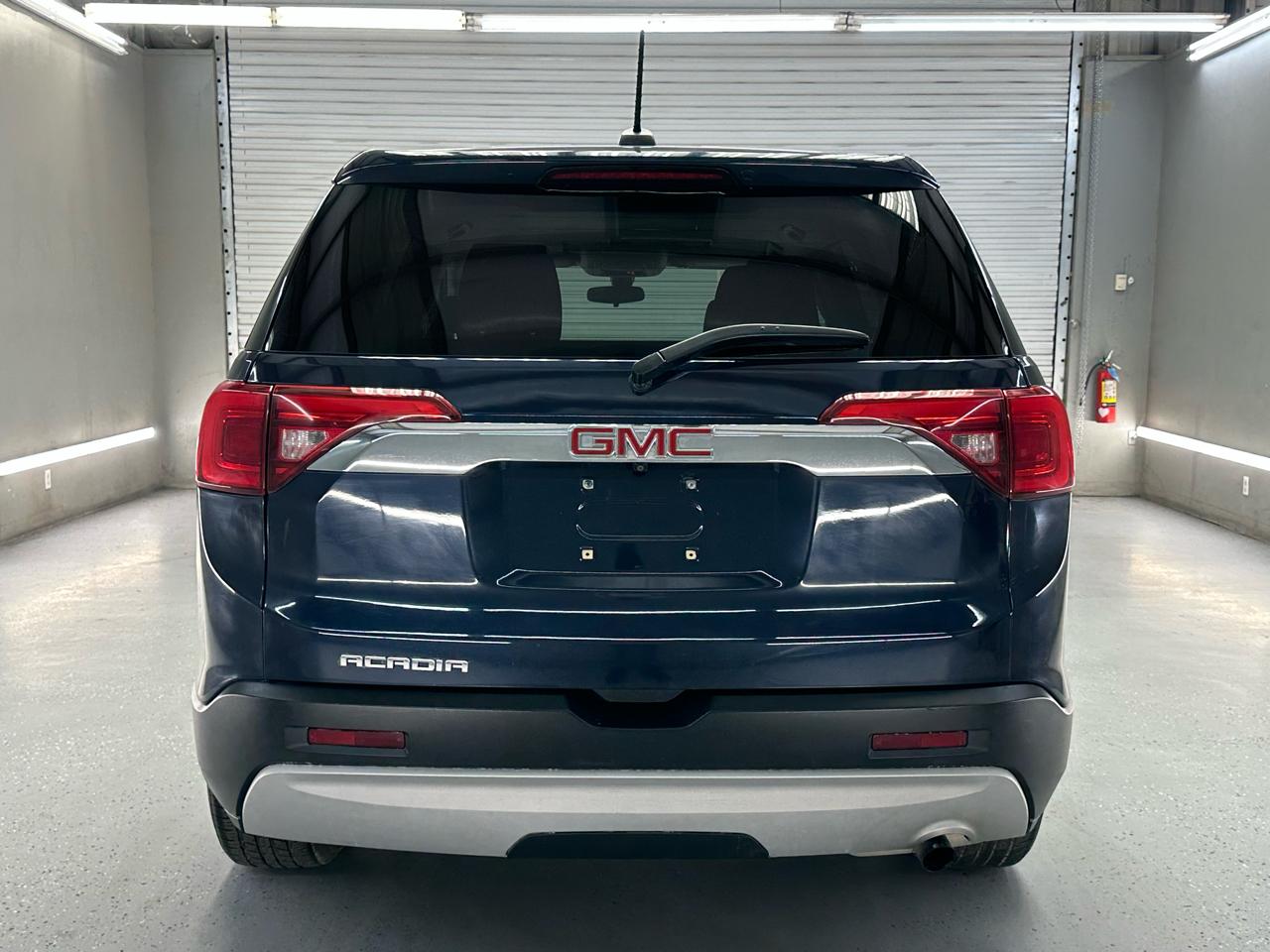 GMC Acadia SLE-1 FWD 2017
