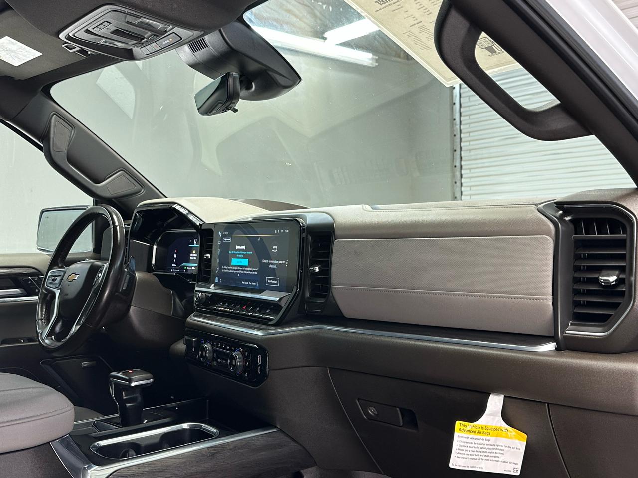 Chevrolet Silverado 1500 LTZ Crew Cab 4WD 2024