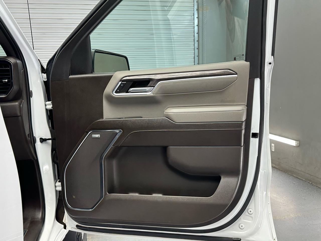 Chevrolet Silverado 1500 LTZ Crew Cab 4WD 2024