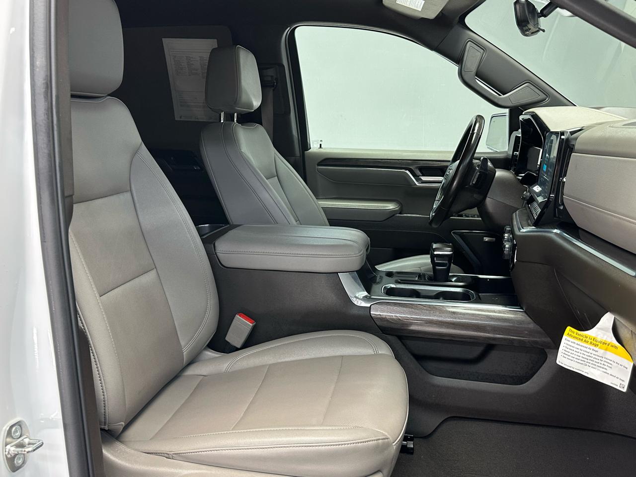 Chevrolet Silverado 1500 LTZ Crew Cab 4WD 2024