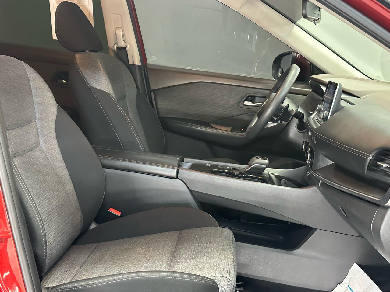 Nissan Rogue SV 2023