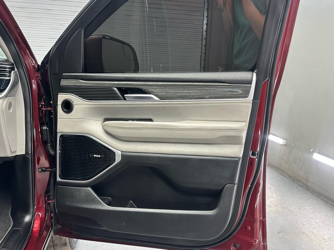 Jeep Wagoneer Series III 4WD 2022