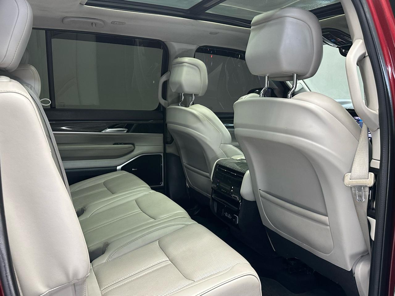 Jeep Wagoneer Series III 4WD 2022