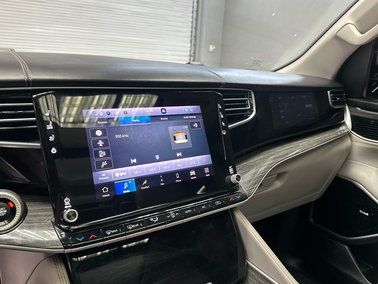 Jeep Wagoneer Series III 4WD 2022