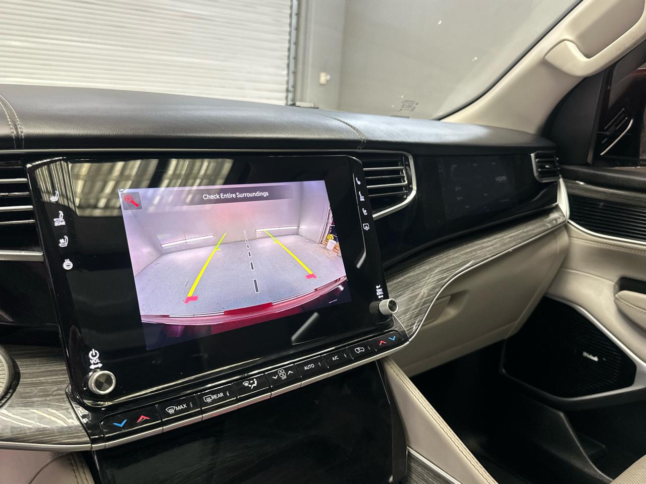 Jeep Wagoneer Series III 4WD 2022