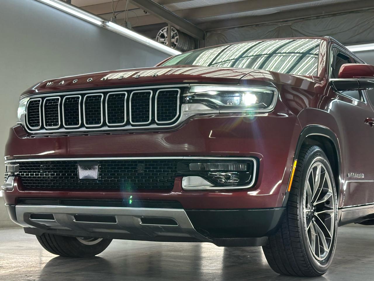 Jeep Wagoneer Series III 4WD 2022