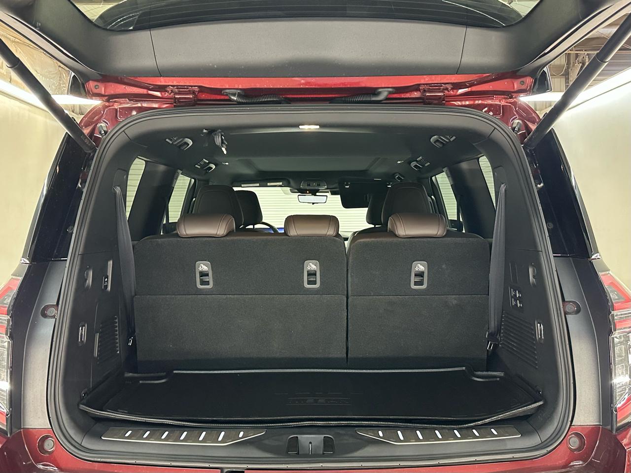 Nissan Armada Platinum 2025