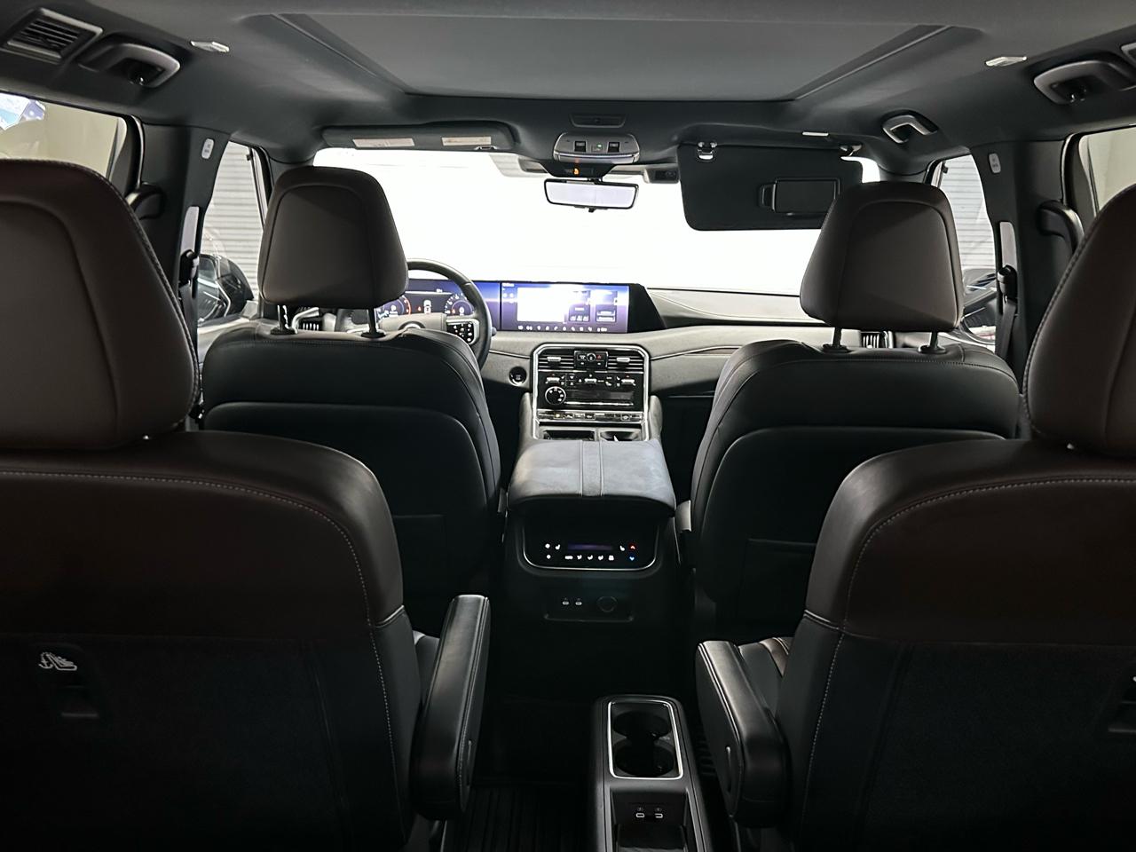 Nissan Armada Platinum 2025