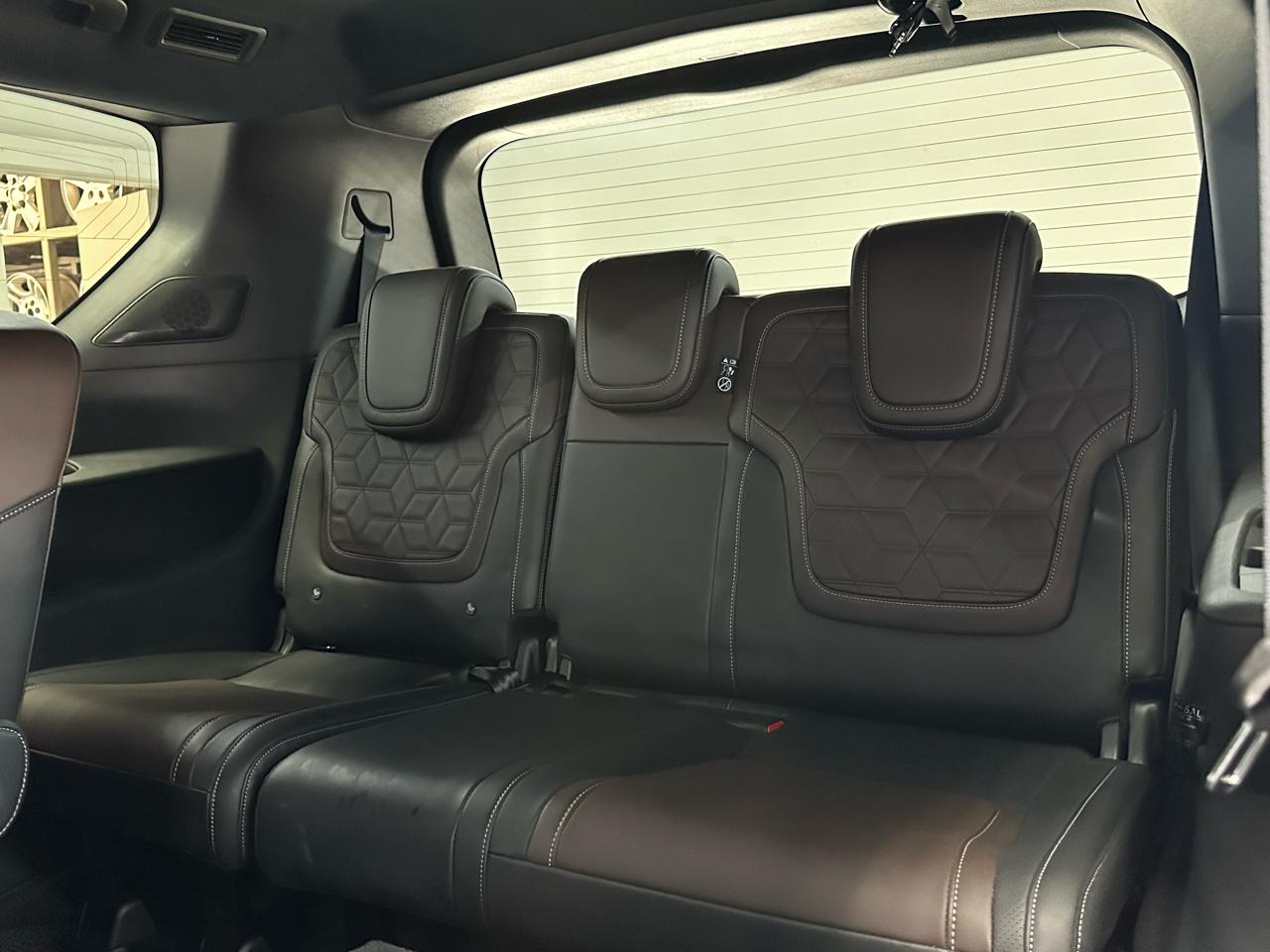 Nissan Armada Platinum 2025