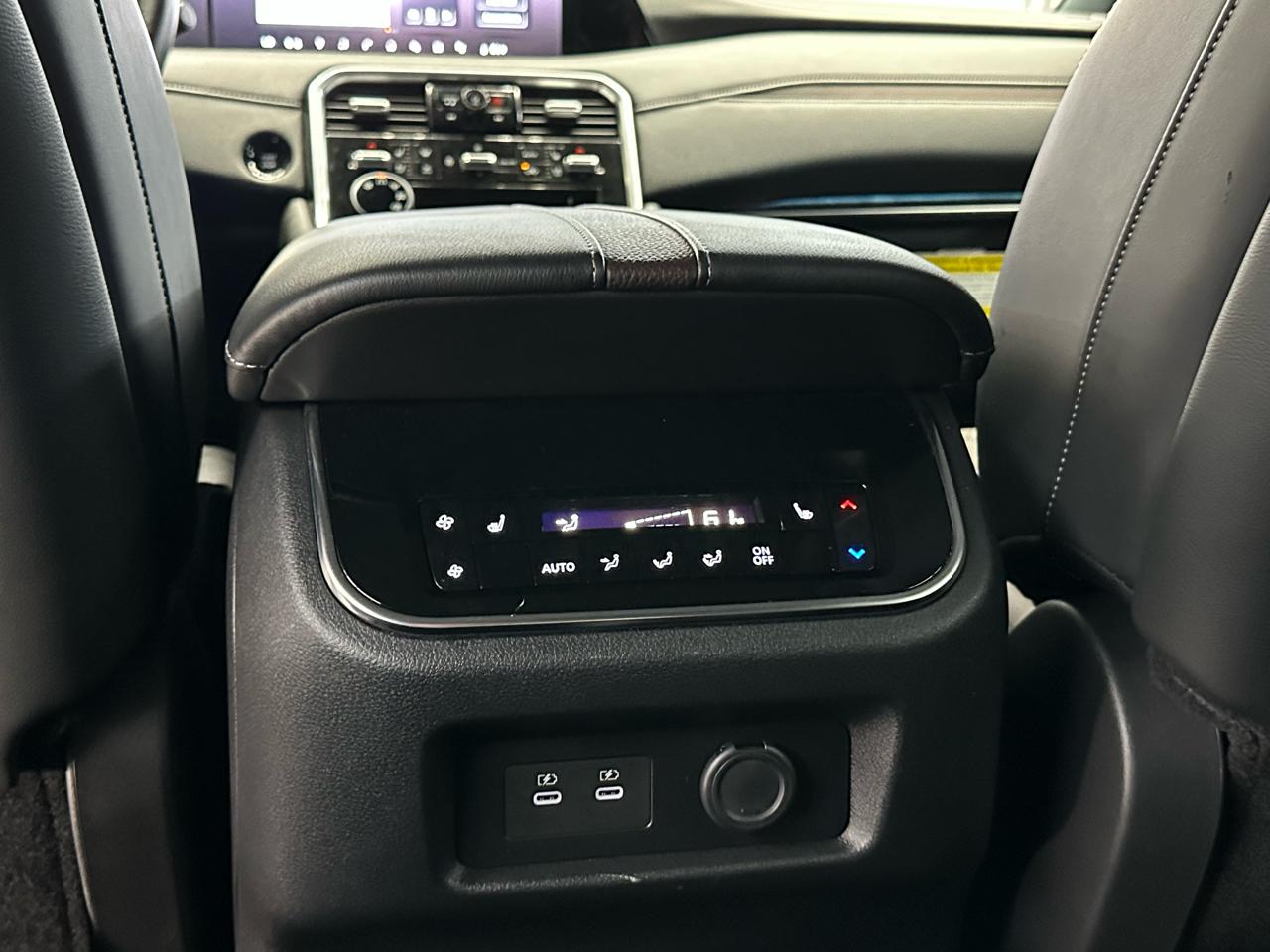 Nissan Armada Platinum 2025