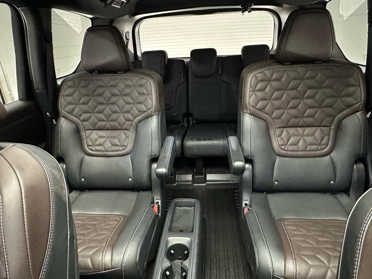 Nissan Armada Platinum 2025