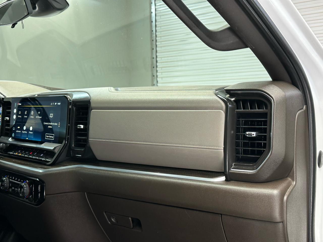 Chevrolet Silverado 1500 LT Crew Cab 4WD 2022