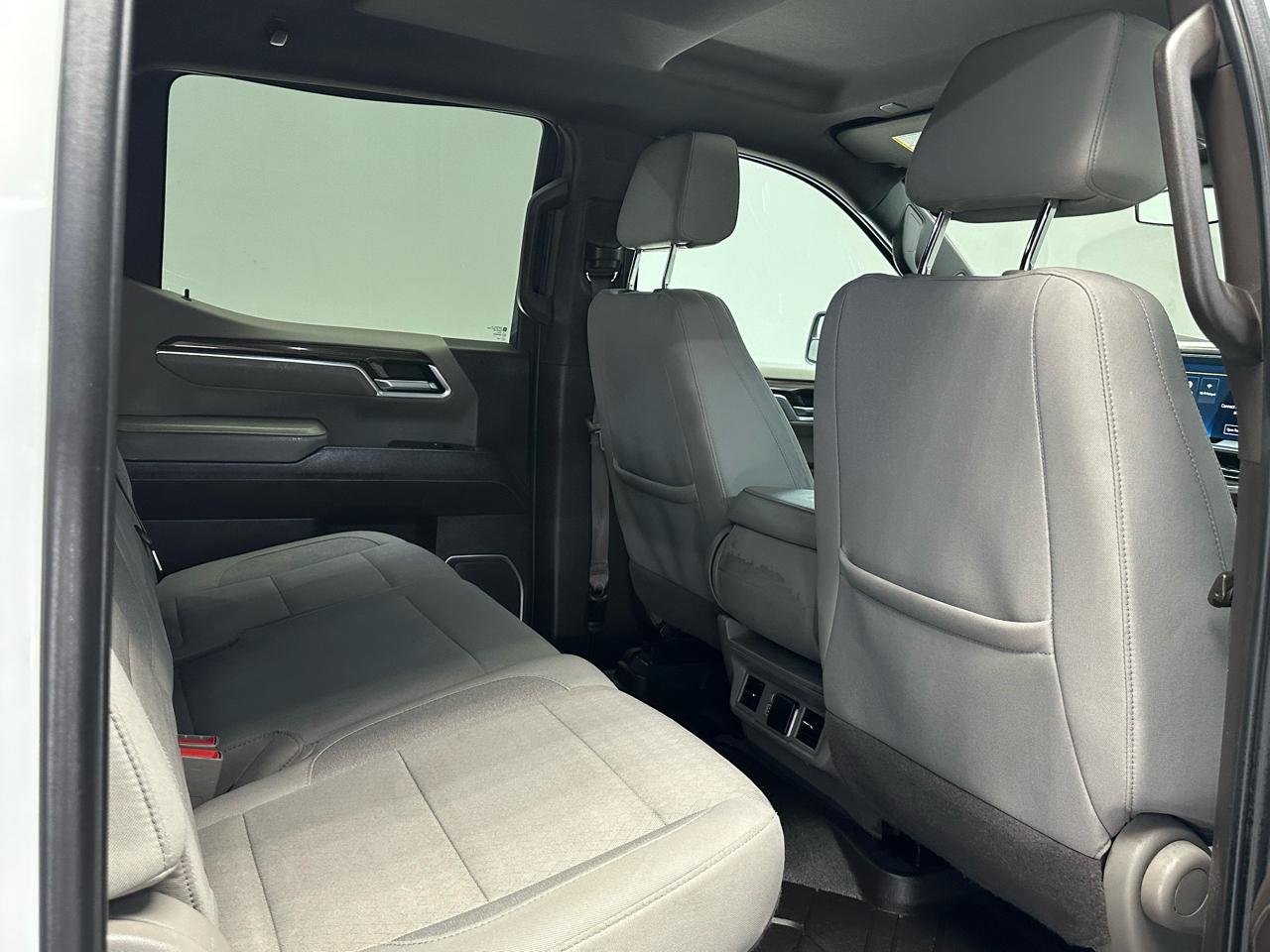 Chevrolet Silverado 1500 LT Crew Cab 4WD 2022