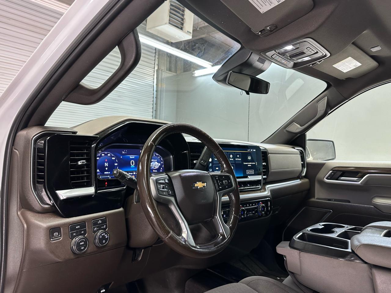 Chevrolet Silverado 1500 LT Crew Cab 4WD 2022