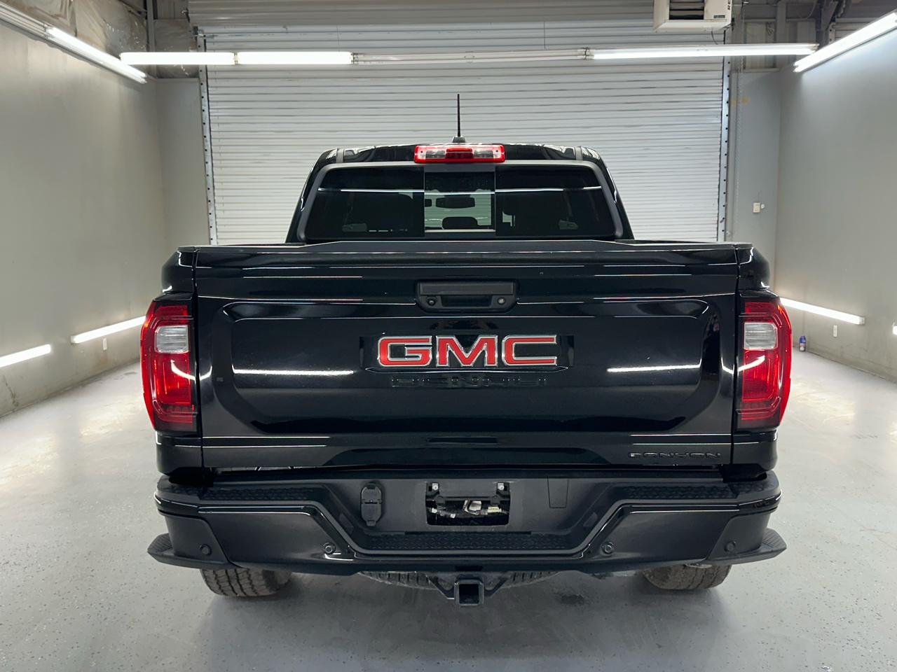 GMC Canyon Denali Crew Cab 4WD 2024