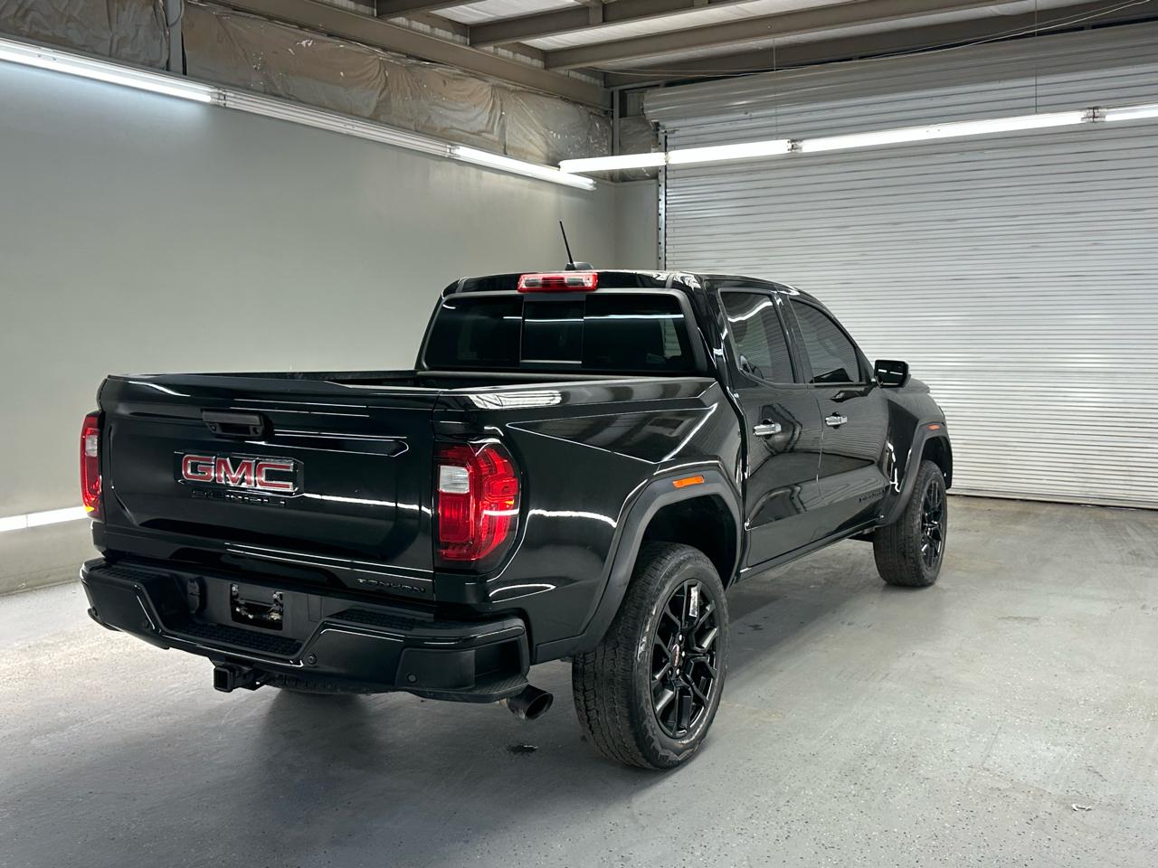 GMC Canyon Denali Crew Cab 4WD 2024