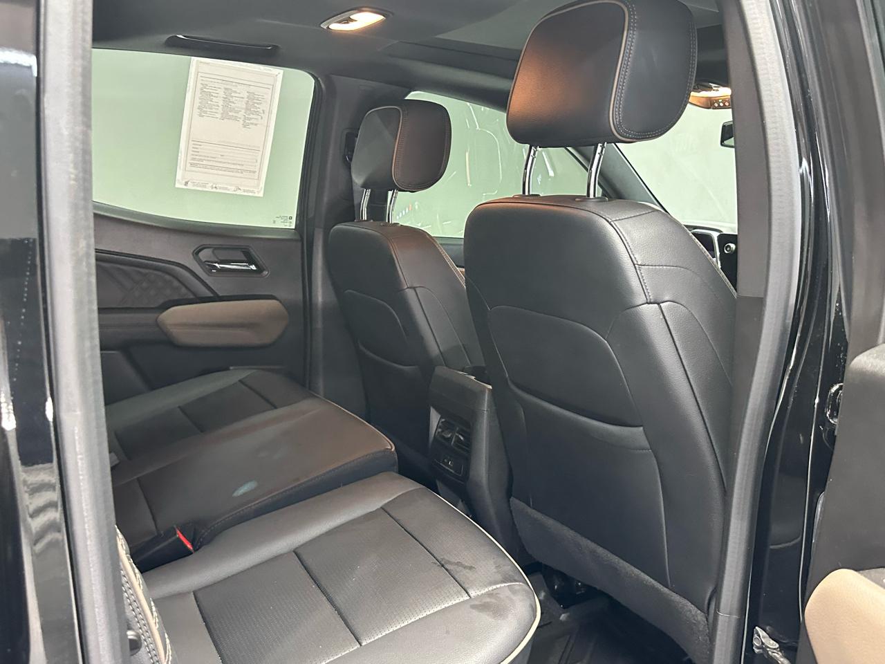 GMC Canyon Denali Crew Cab 4WD 2024